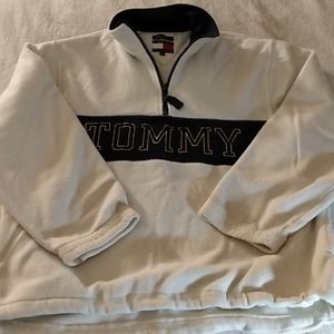 VINTAGE TOMMY PULL OVER IN EXCELLENT CONDITION MENS LG